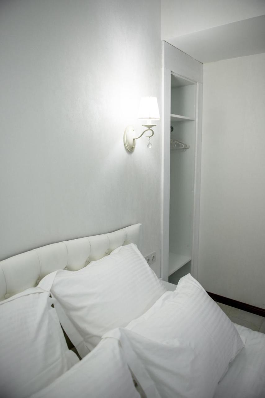 Apart Hotel Quartet Odessa Exteriör bild