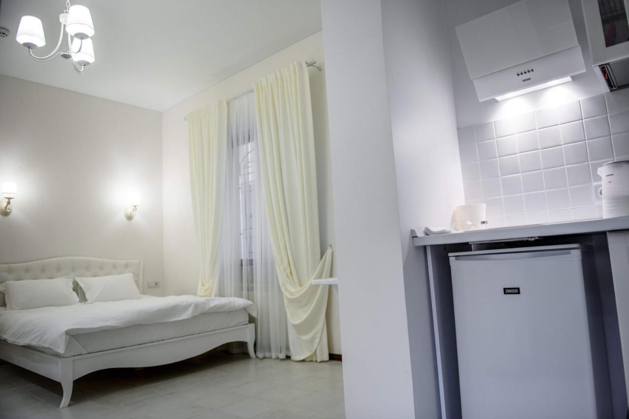 Apart Hotel Quartet Odessa Exteriör bild